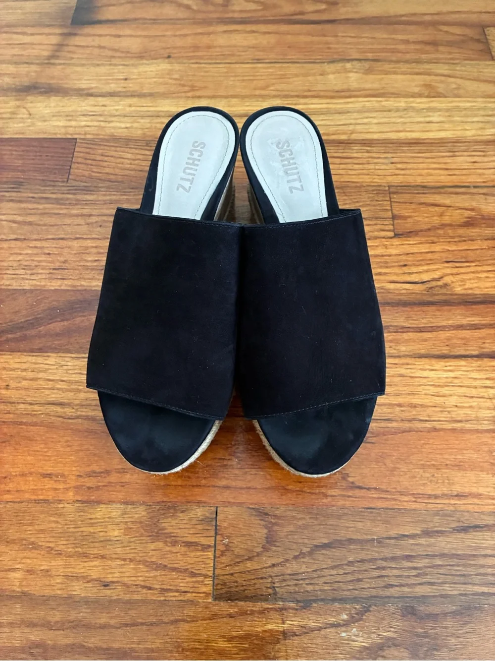 SCHUTZ elevate your